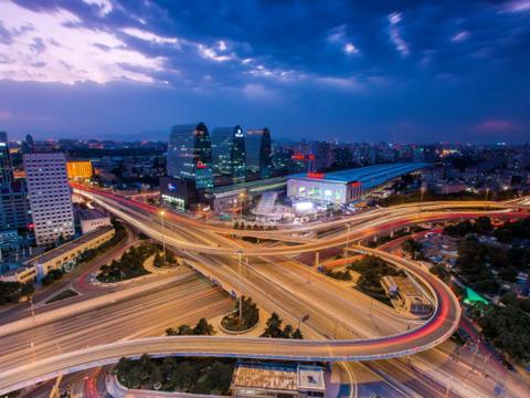 “动口不动手”——看“有智青年”如何寻味北京