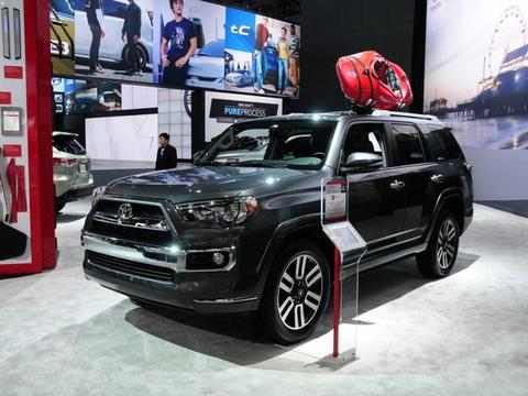 这才是真正的越野车！比陆巡还霸气，V6动力怼出274马力，仅30万