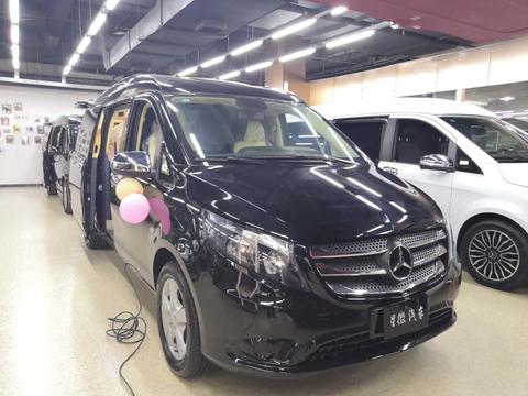 奔驰威霆7座商务车 全新蜕变更加商务