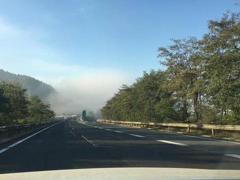 自驾游怕遇到危险? 这四样防身工具很实用, 重点不会被抓