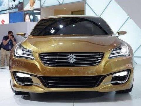 铃木终于发威了！比思域帕萨特上档次，油耗3毛卖9万吊打卡罗拉