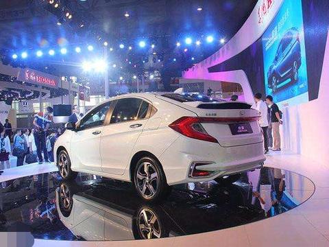 本田良心轿跑, 颜值碾压朗逸, 超低油耗还配CVT, 买捷达后悔了