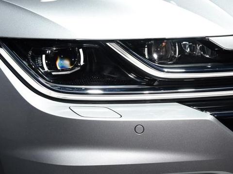 宝马3系或被终结！这B级车比迈腾上档次，23万起奥迪A4L无力招架