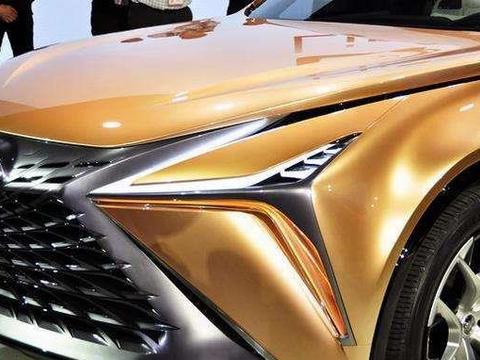 雷克萨斯真的怒了!新车5米长配8个大屏,裸车价吓到奥迪Q5