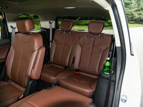 进出方便还能6年免审，这三款10万不到的6座MPV，你得瞧一瞧