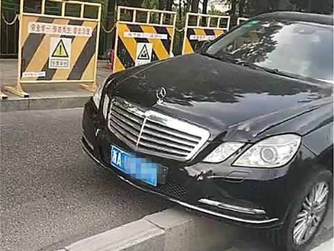 说到奔驰，很多车主都知道奔驰旗下最豪华的车型便是奔驰S级了