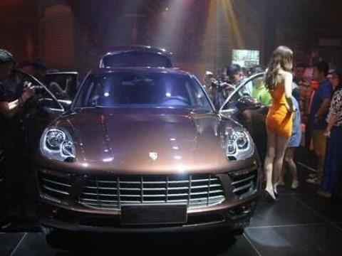 手握30万别总想着奔驰宝马，这款小卡宴只卖30万，比路虎更显档次