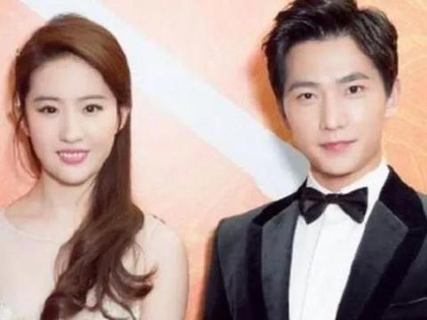 杨洋和女星合影,前三张都一本正经,唯独和她合影笑得像花儿一样