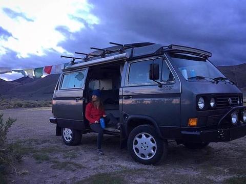 以后老了，不去打扰儿女的生活，改一辆4×4的小房车，随遇而安