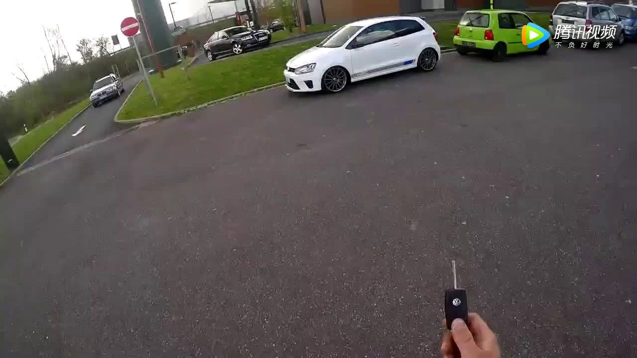 最高速280kmh 大众POLO R WRC加速实录  ​