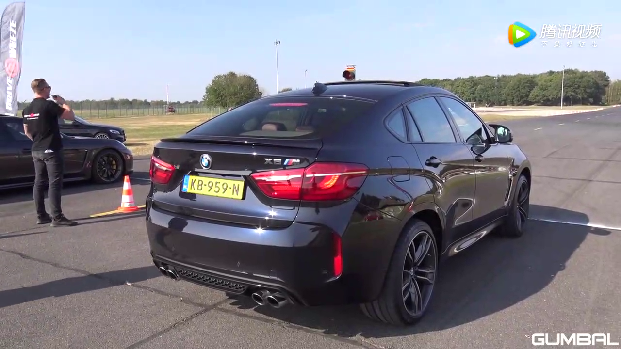 挑战超跑的实力！宝马X6M大战各路超级跑车