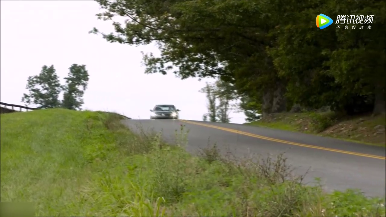 一脚地板油秒杀超跑 新高尔夫亮相广州车展