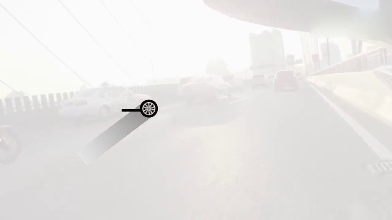 交通安全日新思考：数十辆车斑马线前等低头族，行人傲慢车主无奈