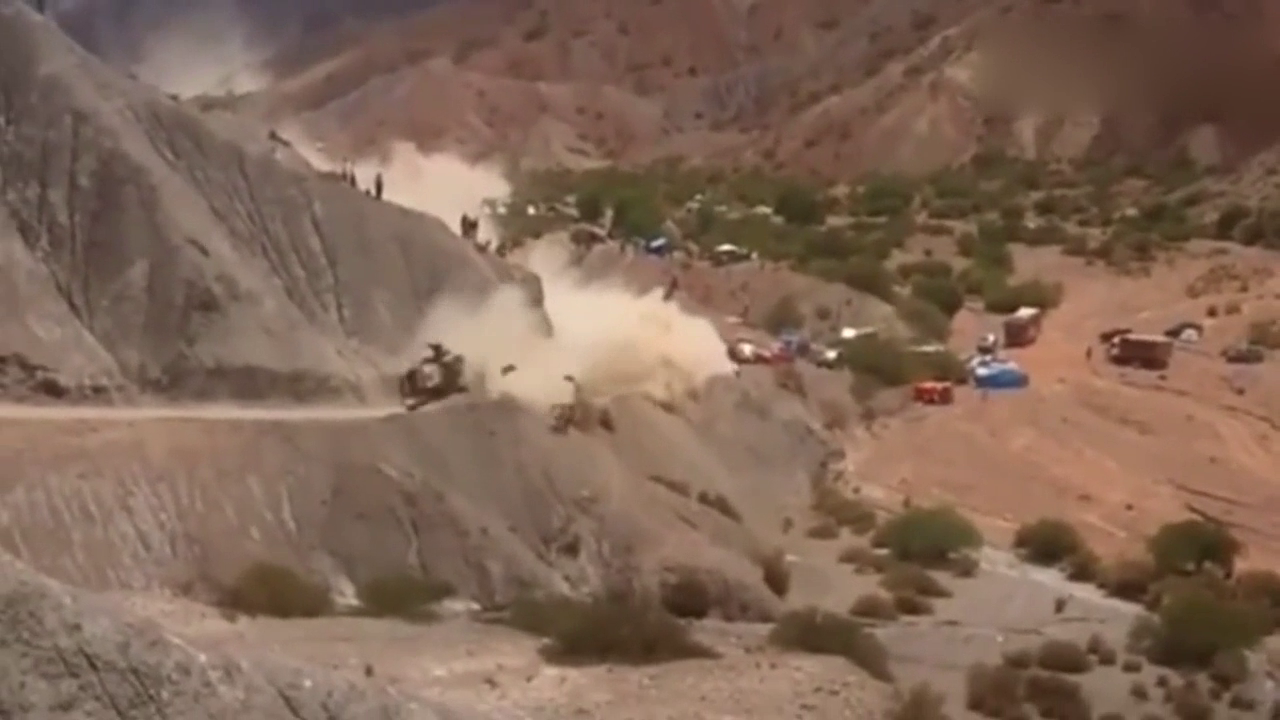 勇敢者的游戏，达喀尔拉力赛车摔下山坡！