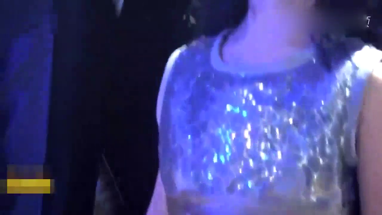 简直萌化人心 广州车展最萌最小最可爱的小美女