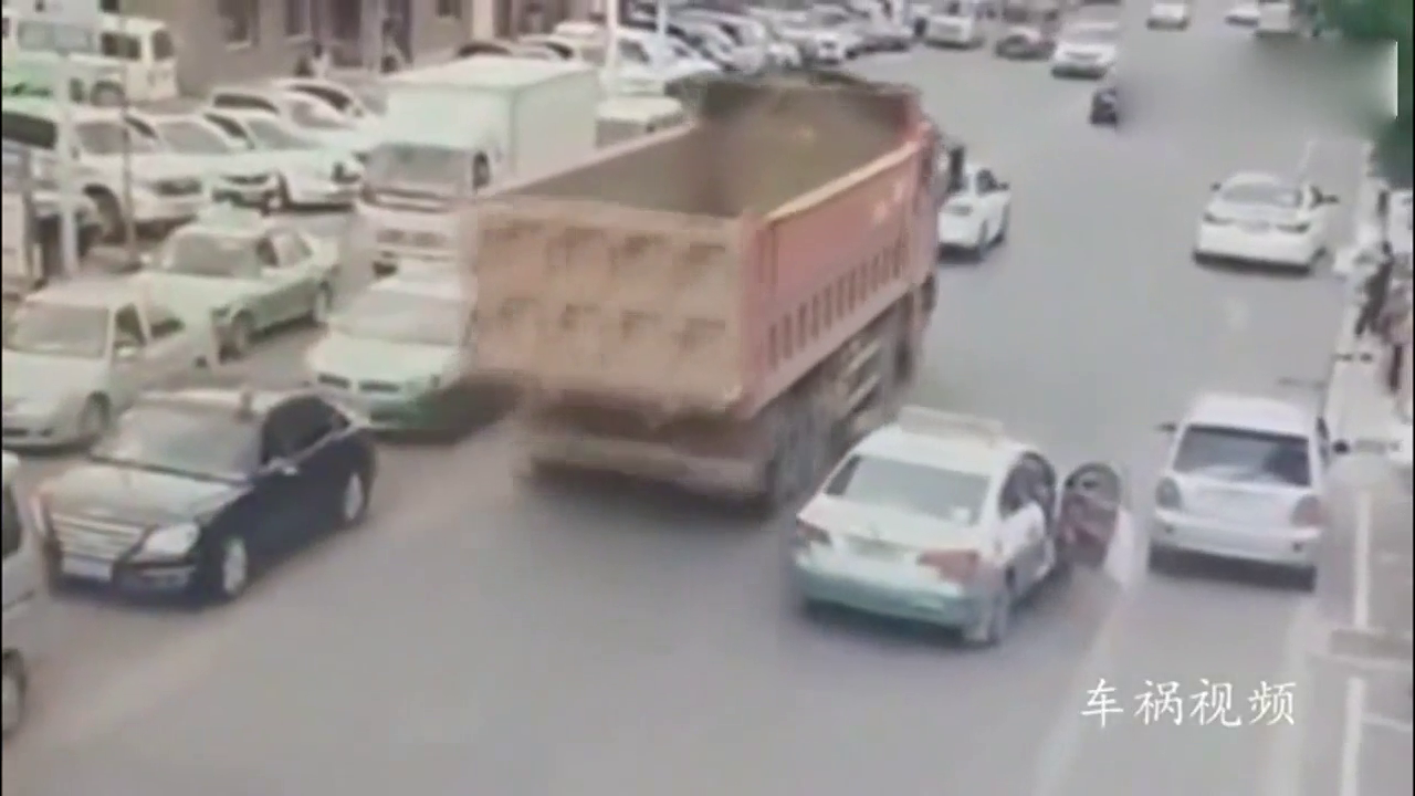 电动车的肆无忌惮，真的是害人害己