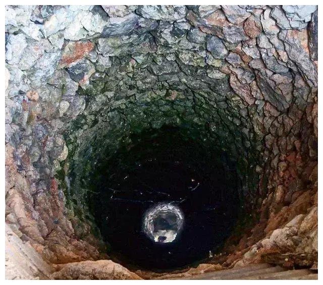 古代打完井之后要在井底放两只乌龟,原因让人