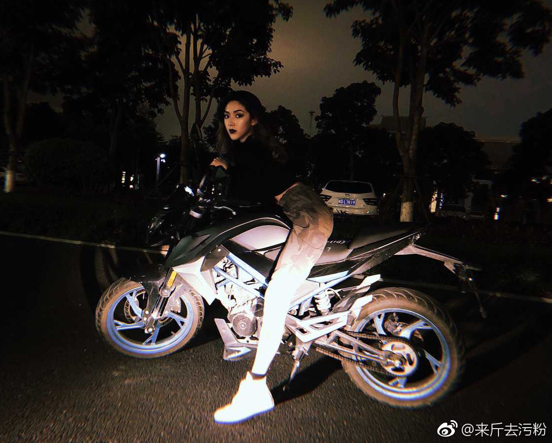 华侨大学音乐舞蹈学院,音乐表演钢琴专业,19岁