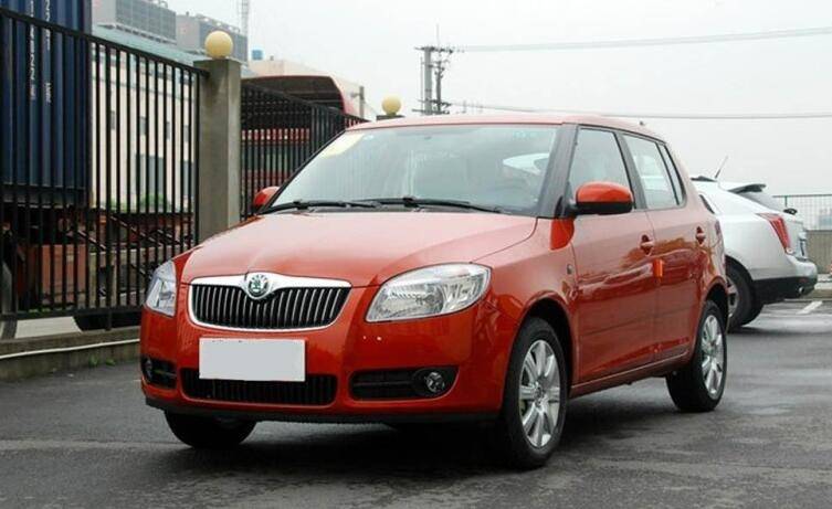 6万级别二手精品小车,选11年德系晶锐还是10