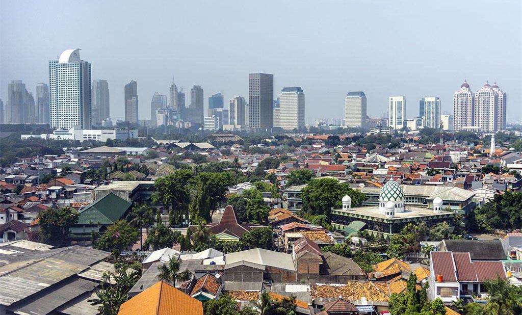 .7万个岛屿组成的国家, 人口世界第四, 但GDP连