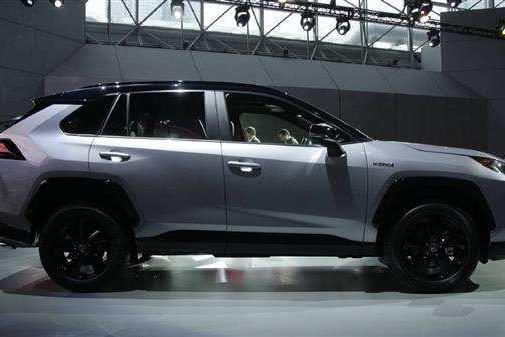 2019款RAV4惊艳来袭, 老款是否还值得买?