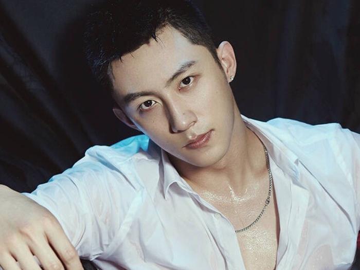 黄景瑜高清帅气照片:第一适合做壁纸,第2最撩人,第4最爷们!