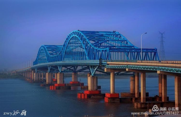 社交媒体上一则视频曝光了,温州瑞安塘下小巷子究竟藏着什么样的生活滋味？