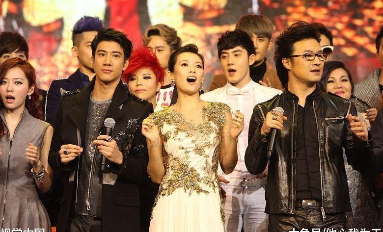 汪峰再次移情别恋? 十分宠溺女学员章子怡恐成