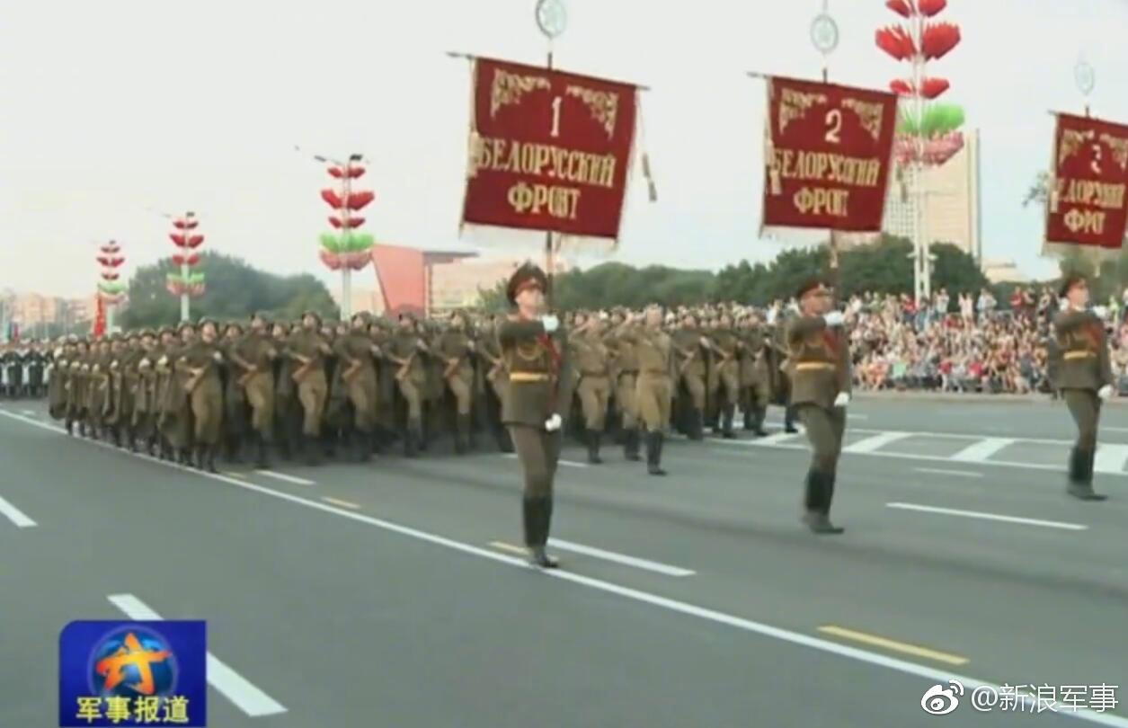 解放军三军仪仗队亮相白俄罗斯国庆阅兵彩排