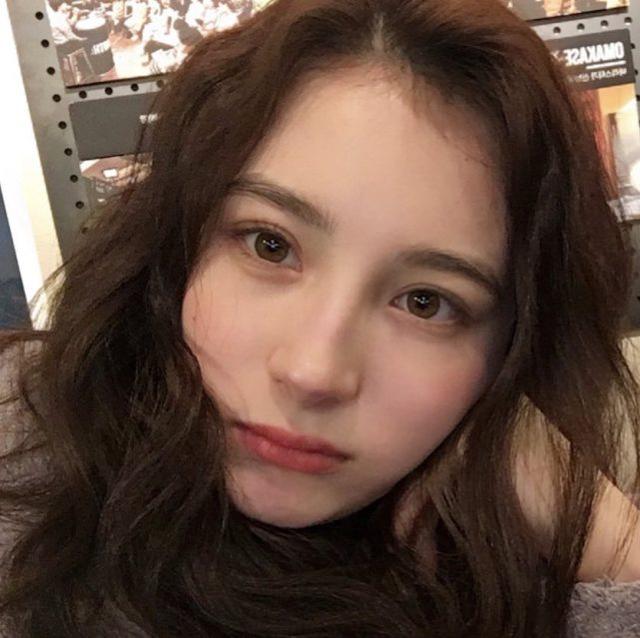 俄罗斯美女长相酷似东方人,网友:比韩国明星美