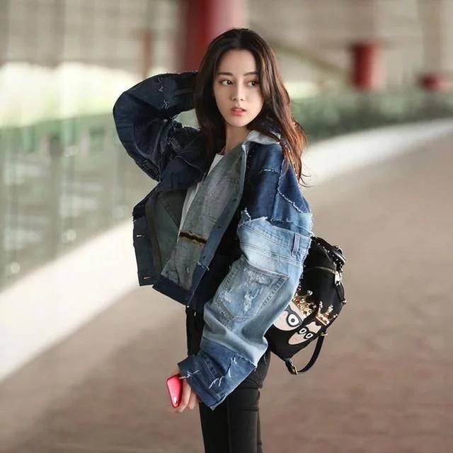 迪丽热巴仗着自己腿长,经常这么穿衣服,网友:一般人不
