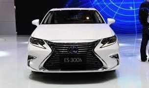 雷克萨斯豪车油耗5.9L，车长近5米，38万起售