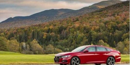 全新第十代雅阁亮相, 首款轿车采用10AT变速箱