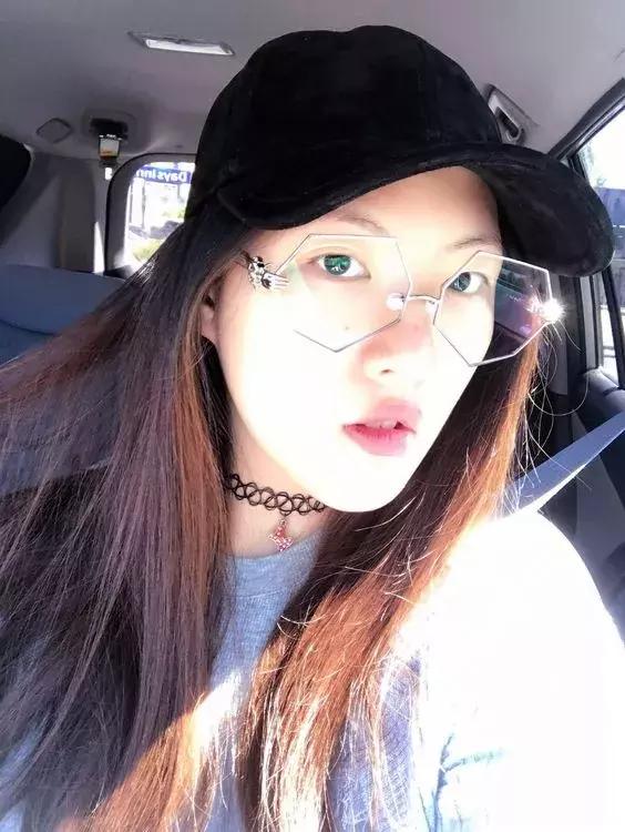 2018最流行的眼镜框,哪一款才适合你?