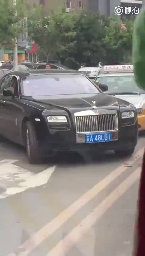 长春身边事 劳斯莱斯在连胜两场后，最终败给了长春出租车！   ​