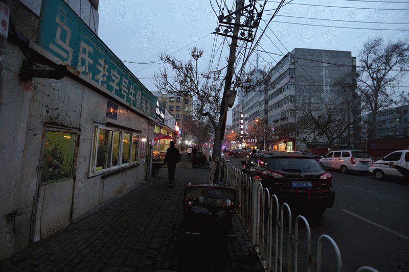 重游乌鲁木齐幸福路:这条街凝固着儿时记忆中的味道
