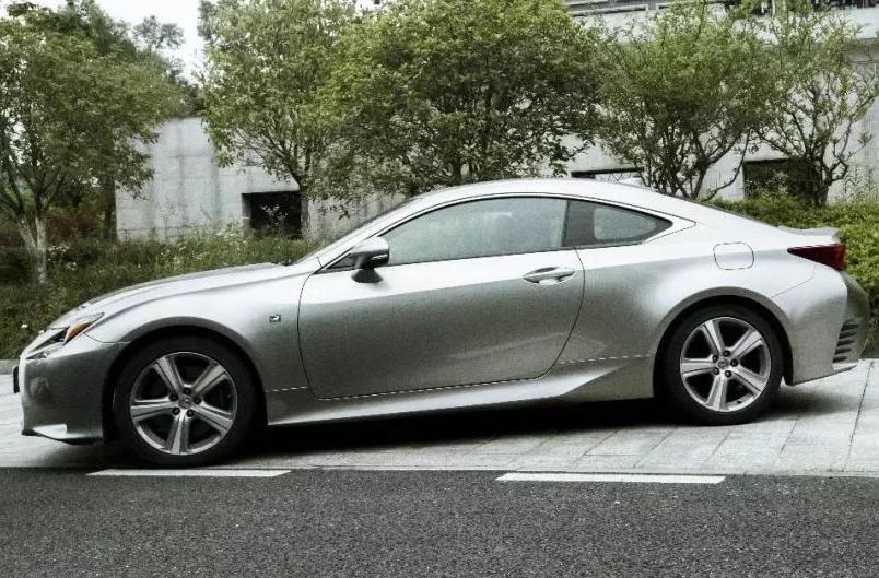 没有F的凌志RC，依旧值得被喜欢