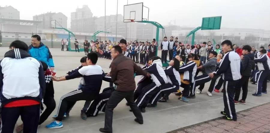 泗水一中教师风采-朱庆涛:尽心尽责育桃李,爱生