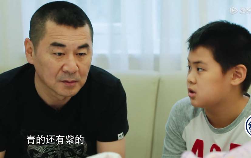 蒋勤勤生产前还不忘关心大儿子,陈建斌却忘记大儿子出生时的状况