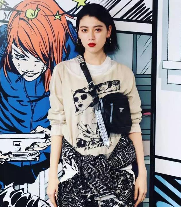 是你窗前白月光也是心口朱砂痣 这女孩帅起来