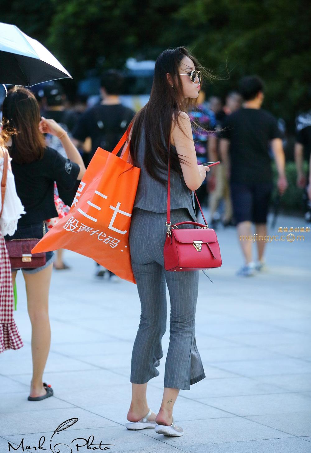 街拍989-浙江诸暨苎萝村, 倩女西施浣纱人。