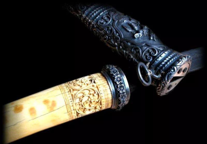 不输给图纸三大名刃的美丽艺术:充满武器感的玩具木质世界图片