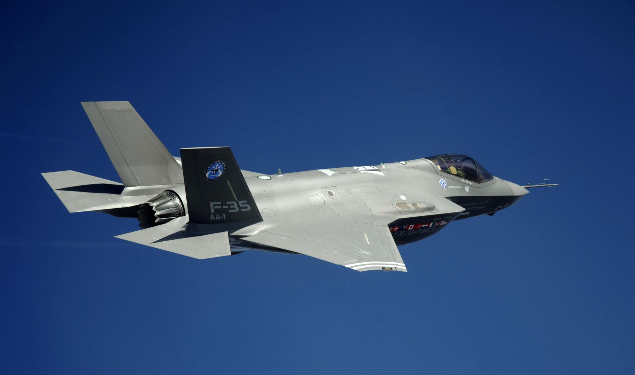 美国空军又遇突发事故,2架飞机紧急迫降,五角大楼下令彻查原因图片