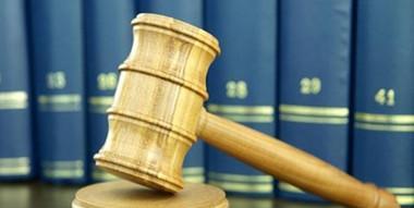 20万年薪交五险一金一个月要扣多少钱