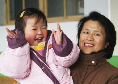 女子不能生育,丈夫领养一个孩子,3岁时才知是