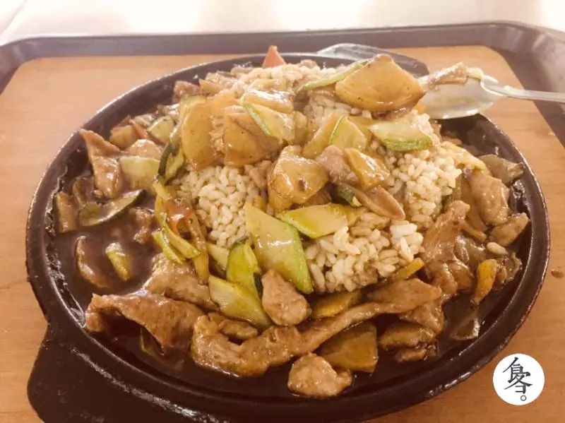 一座好吃的食堂、一条堕落的小吃街、一群最漂