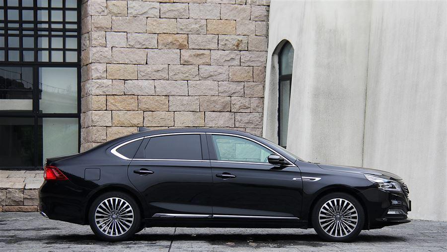 国产唯一拿得出手的C级车, 由奔驰设计师设计, 剑锋直指迈腾