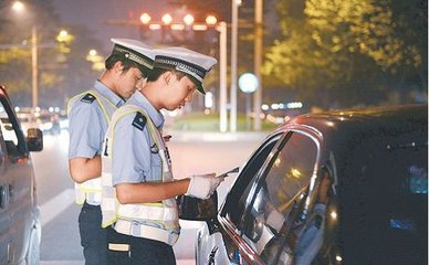 在营口机动车不礼让行人?新增的抓拍摄像头告