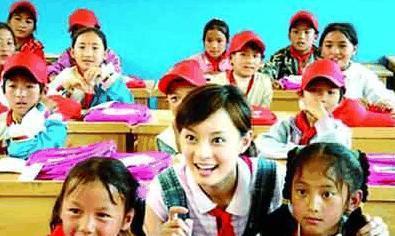 资助贫困生读书十年, 到头来被反咬一口, 韩寒评