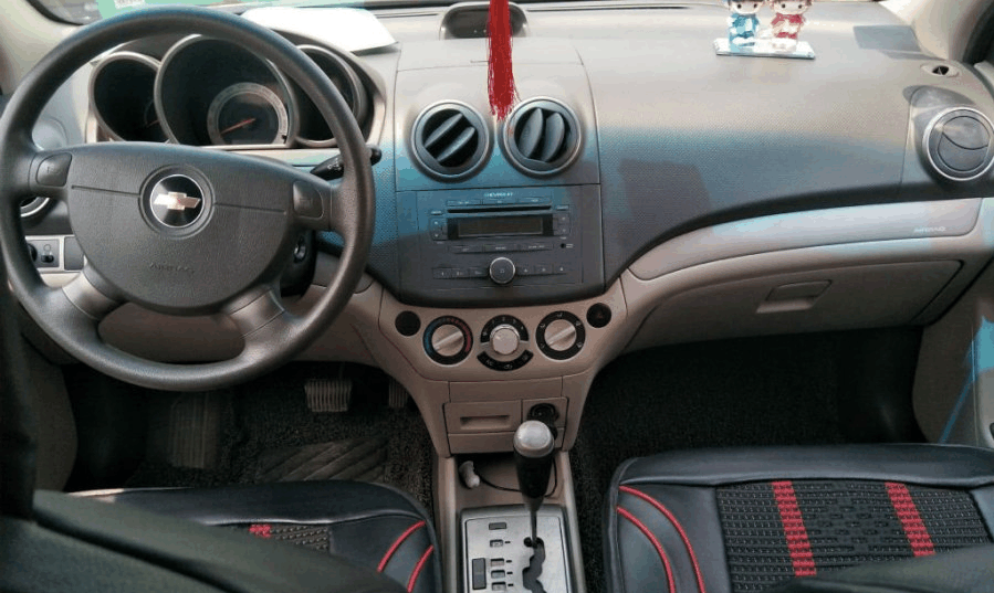 落地价10万, 现在只需3万8, 油耗低, 为换新车无奈出手